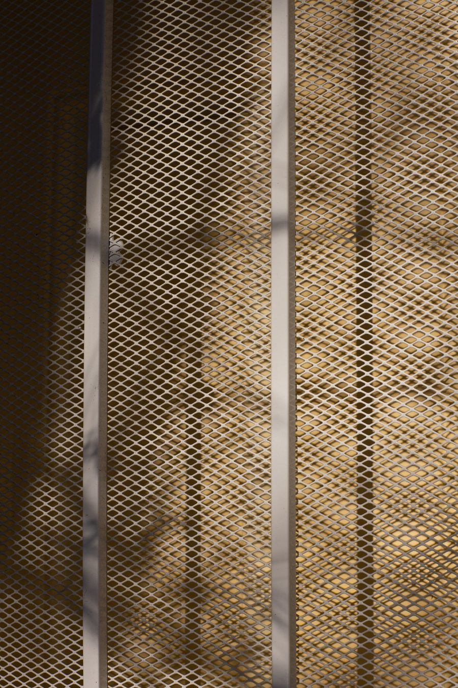 Expanded metal facade mesh by AZTRO