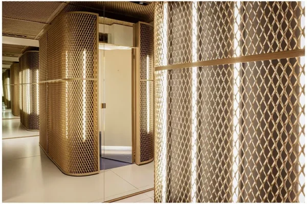 Expanded Partition Mesh for Retail Spaces